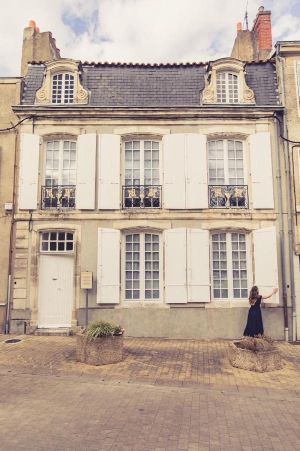 La Maison De La Liberte Studio Jules Verne Poitiers Buitenkant foto
